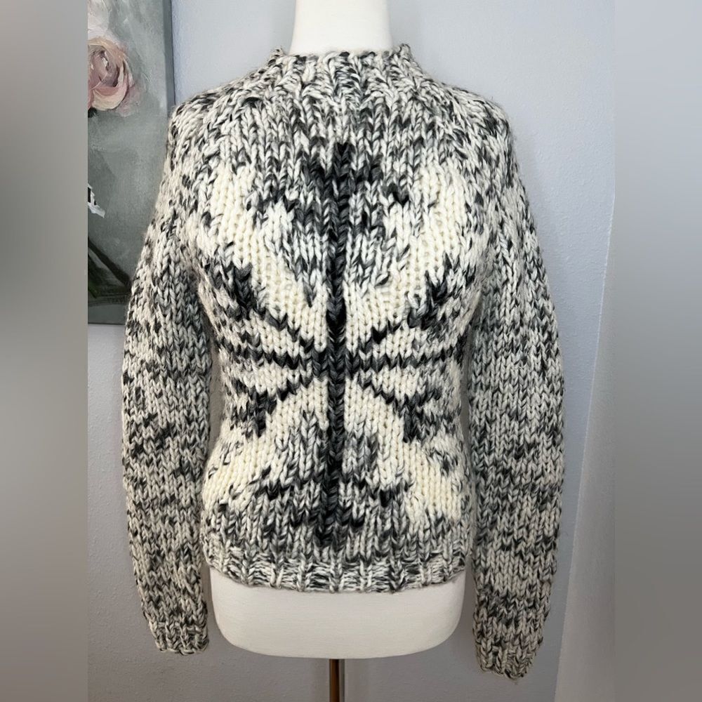 Express Hand Knitted Snowflake Sweater Size Small